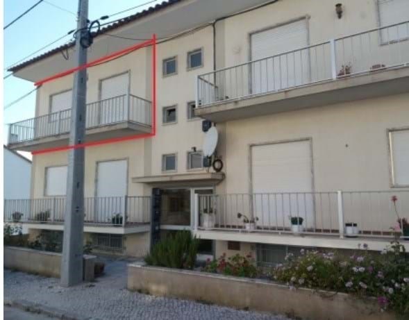 Apartamento T2, com 61,48m2, 1º andar, Aljubarrota, Alcobaça