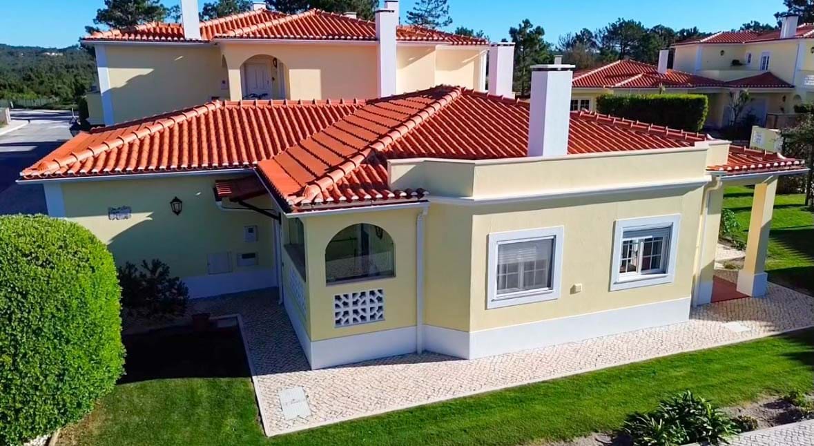 Moradia Geminada T3 em Localização Exclusiva, na  Praia D’El Rey Golf & Beach Resort
