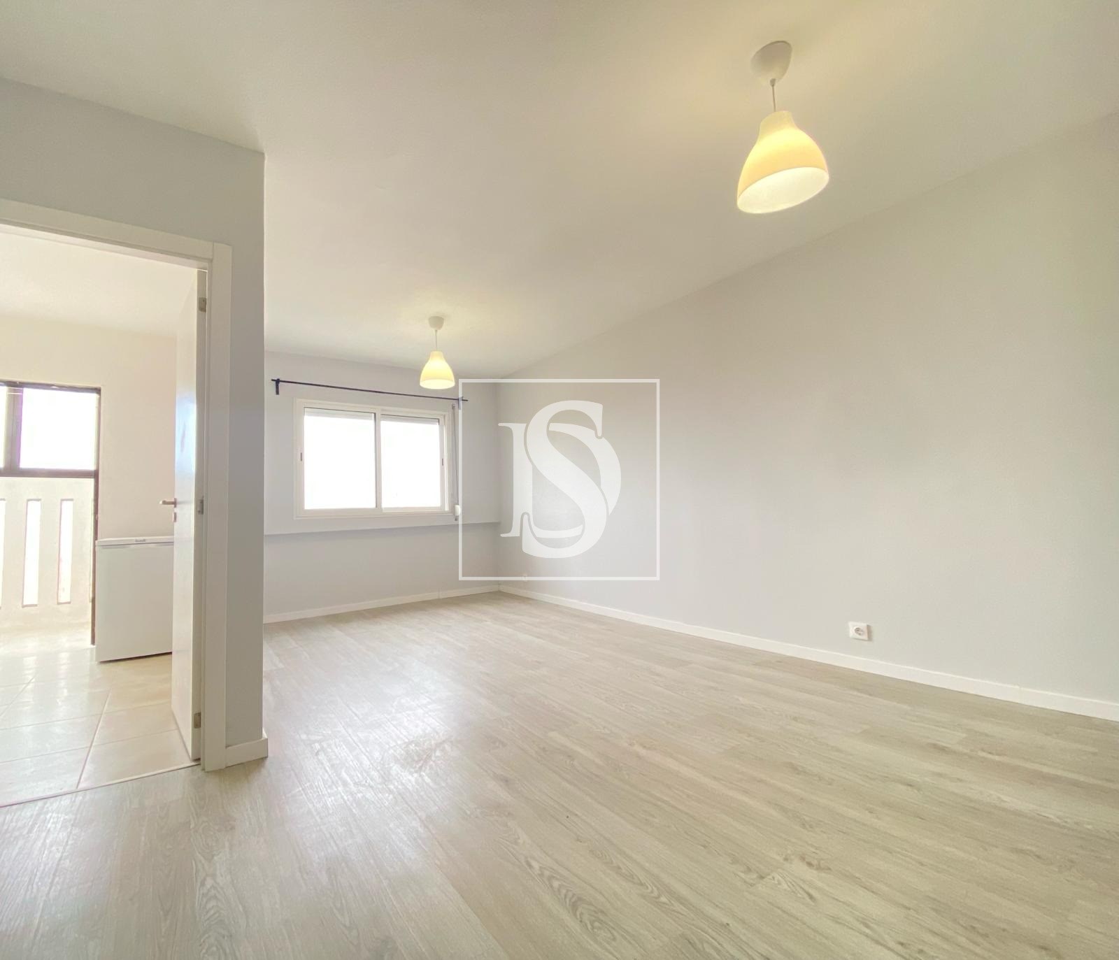 Apartamento T2 Arrendamento em Santo António da Charneca,Barreiro