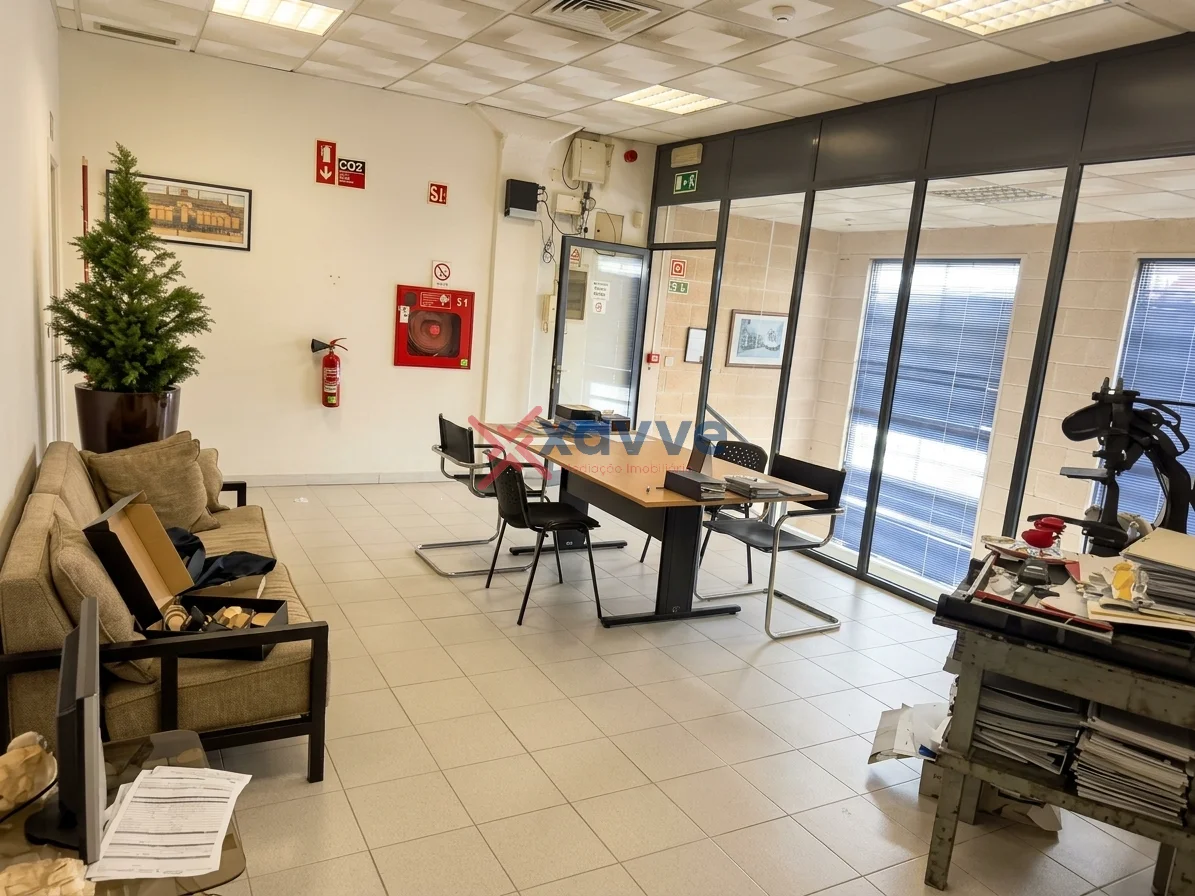 Armazém Industrial em Amares — miniatura 3