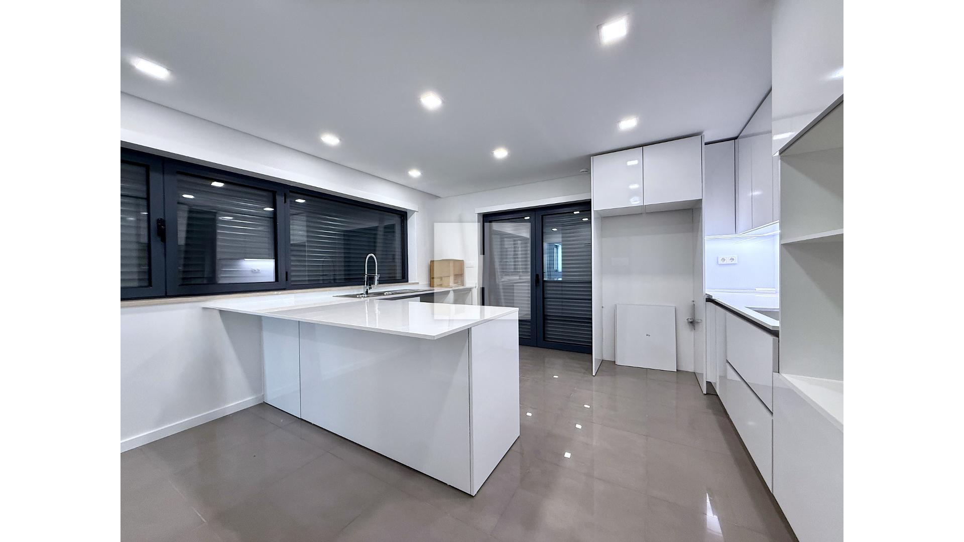 Moradia Geminada T4 em Tavarede — foto 16