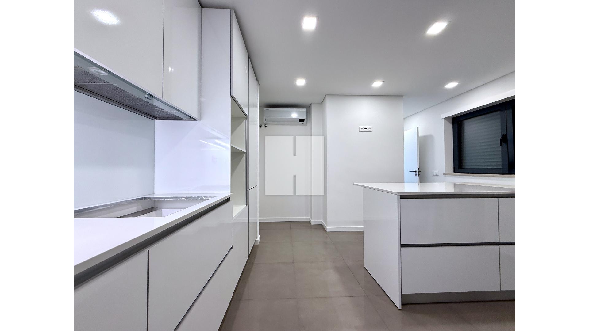 Moradia Geminada T4 em Tavarede — foto 18