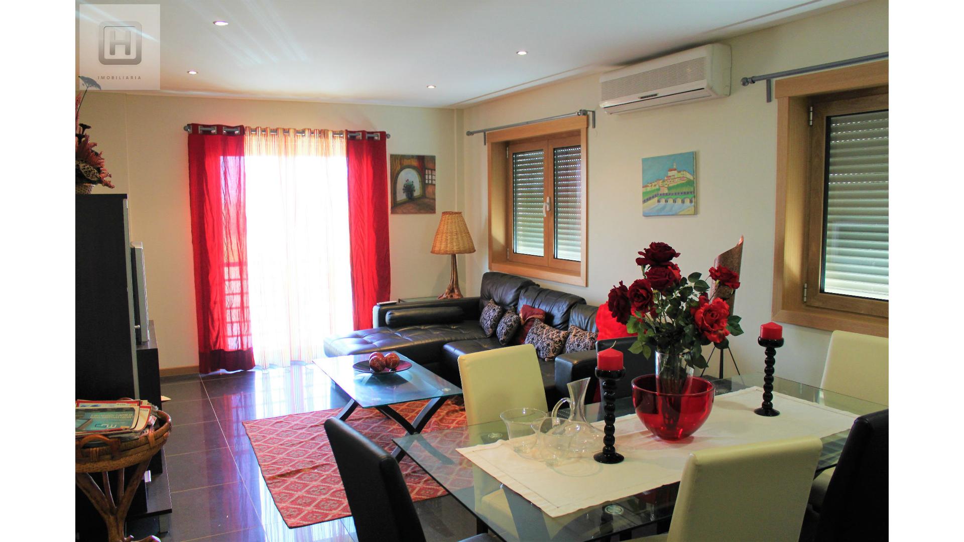 Apartamento T3 em São Pedro